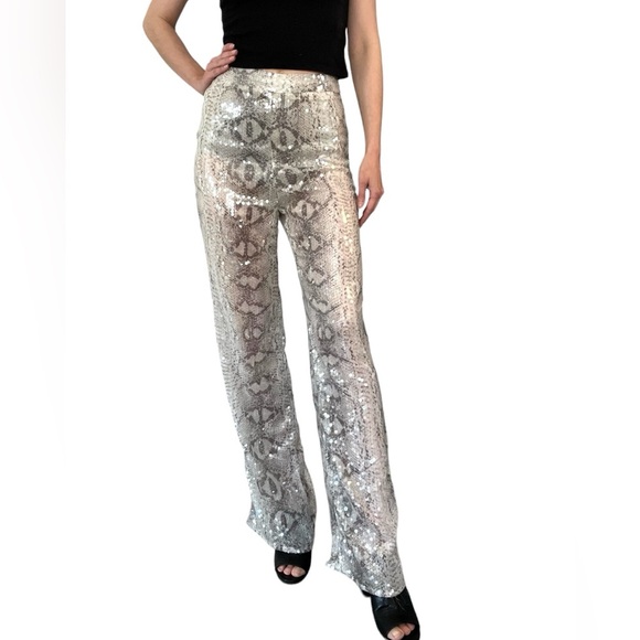 NWT✨Pretty Little Thing Silver Snake Sequin Wide Leg Pants - Picture 1 of 7